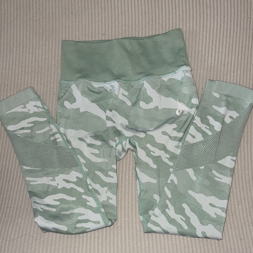 Ryderwear Green and White Camo Leggings